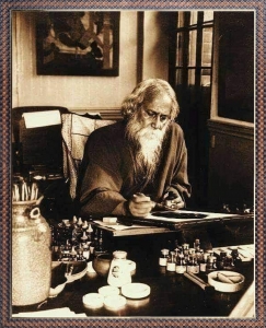 PIPILIKA® Home Decor | UV Laminated | VERY RARE PICTURE OF RABINDRATH TAGORE | With 1 Inch Framing | SIZE: 13.5 inch X 16.5 inch | Wall Decor Painting | Famous Picture | Art:-1981107